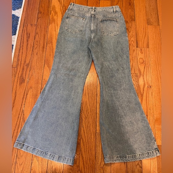 Y2K Vintage Inspired Bell Bottom Jeans - Picture 3 of 5